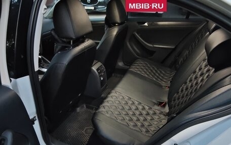 Volkswagen Jetta VI, 2013 год, 1 000 000 рублей, 18 фотография
