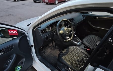 Volkswagen Jetta VI, 2013 год, 1 000 000 рублей, 20 фотография