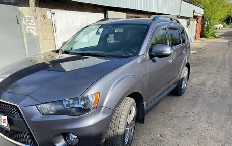 Mitsubishi Outlander III рестайлинг 3, 2012 год, 1 510 000 рублей, 2 фотография