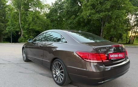 Mercedes-Benz E-Класс, 2013 год, 2 000 000 рублей, 6 фотография