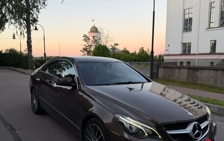 Mercedes-Benz E-Класс, 2013 год, 2 000 000 рублей, 4 фотография