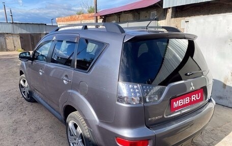 Mitsubishi Outlander III рестайлинг 3, 2012 год, 1 510 000 рублей, 3 фотография