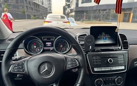Mercedes-Benz GLE, 2017 год, 3 900 000 рублей, 13 фотография