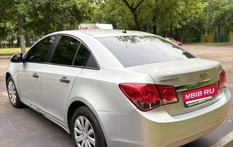 Chevrolet Cruze II, 2011 год, 620 000 рублей, 4 фотография