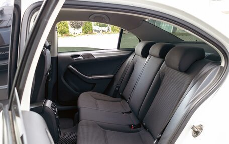 Volkswagen Jetta VI, 2015 год, 1 095 000 рублей, 17 фотография