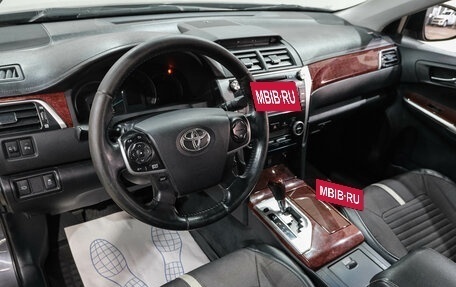 Toyota Camry, 2013 год, 1 149 000 рублей, 14 фотография