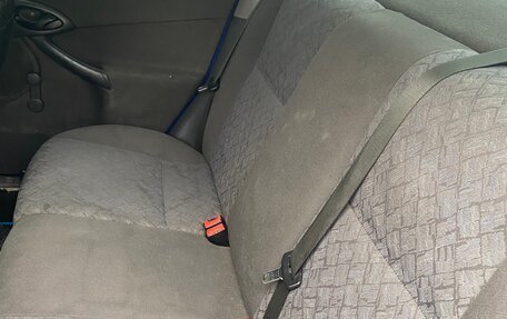 Ford Focus IV, 2001 год, 245 000 рублей, 12 фотография