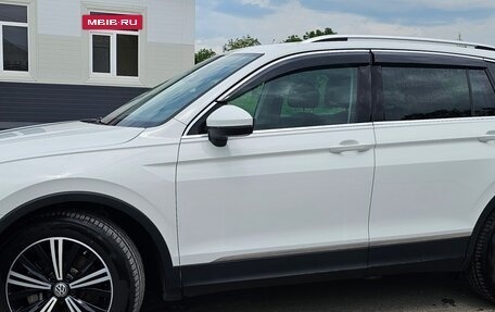 Volkswagen Tiguan II, 2018 год, 3 250 000 рублей, 6 фотография