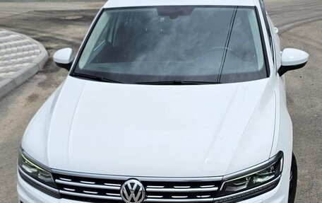 Volkswagen Tiguan II, 2018 год, 3 250 000 рублей, 8 фотография