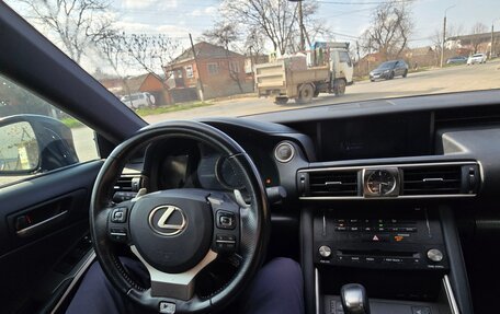 Lexus IS III, 2017 год, 2 550 000 рублей, 10 фотография