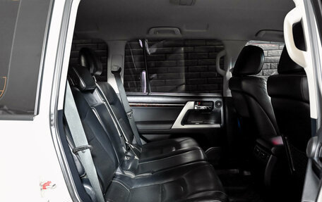 Toyota Land Cruiser 200, 2013 год, 4 400 000 рублей, 21 фотография