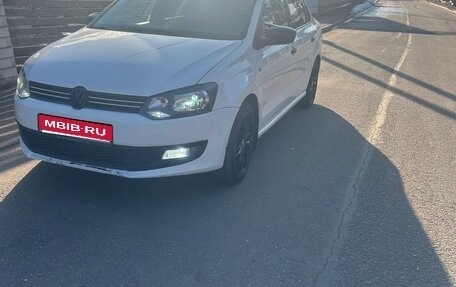Volkswagen Polo VI (EU Market), 2012 год, 600 000 рублей, 1 фотография