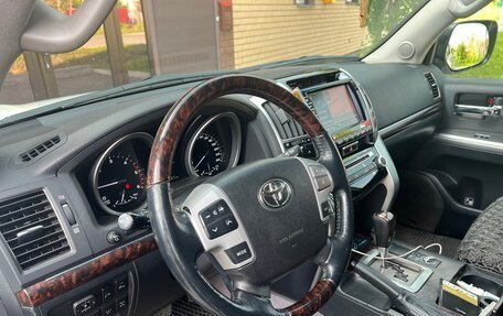 Toyota Land Cruiser 200, 2012 год, 4 000 000 рублей, 8 фотография
