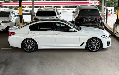 BMW 5 серия, 2022 год, 4 700 000 рублей, 14 фотография