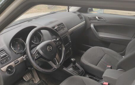 Skoda Yeti I рестайлинг, 2014 год, 1 000 000 рублей, 5 фотография