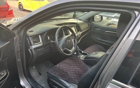 Toyota Highlander III, 2014 год, 2 700 000 рублей, 5 фотография