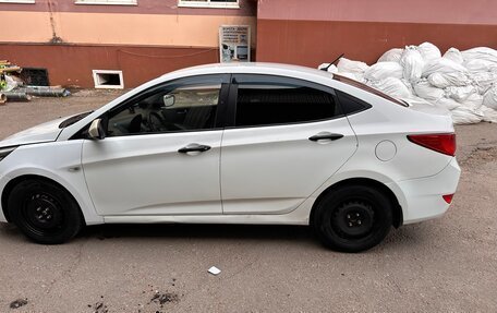 Hyundai Solaris II рестайлинг, 2015 год, 499 000 рублей, 5 фотография