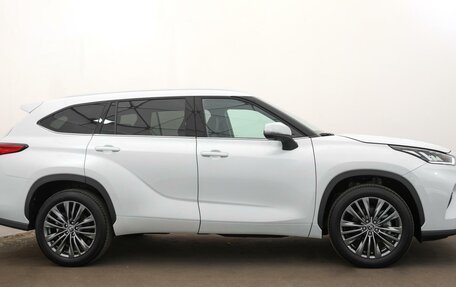 Toyota Highlander, 2025 год, 5 780 000 рублей, 4 фотография