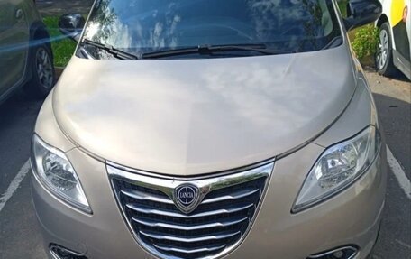 Lancia Ypsilon III (Type 846), 2012 год, 1 000 000 рублей, 12 фотография