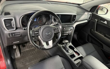 KIA Sportage IV рестайлинг, 2020 год, 2 399 800 рублей, 8 фотография