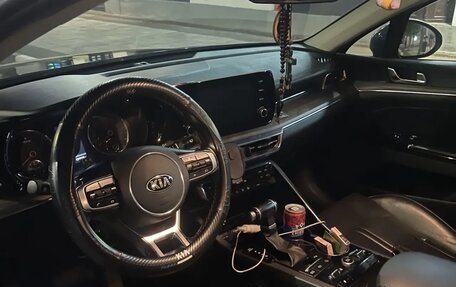 KIA K5, 2020 год, 2 300 000 рублей, 6 фотография