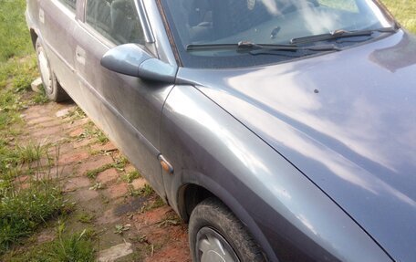 Opel Vectra B рестайлинг, 1996 год, 99 000 рублей, 3 фотография