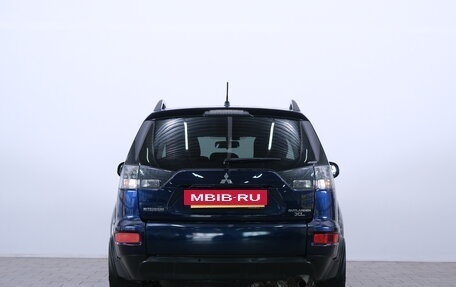 Mitsubishi Outlander III рестайлинг 3, 2011 год, 1 349 000 рублей, 6 фотография