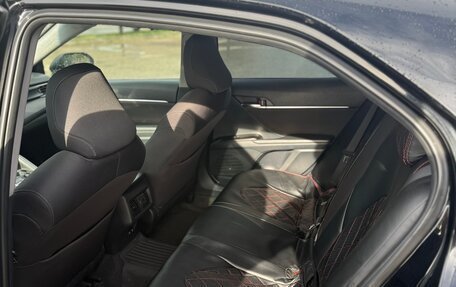 Toyota Camry, 2021 год, 2 050 000 рублей, 5 фотография