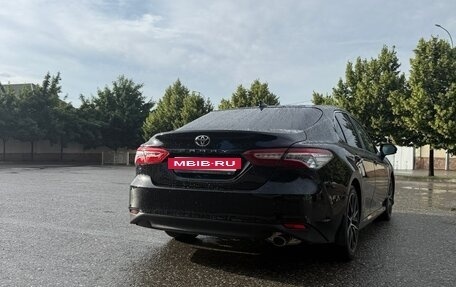 Toyota Camry, 2021 год, 2 050 000 рублей, 4 фотография