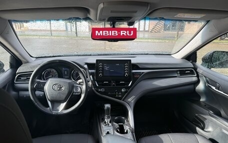 Toyota Camry, 2021 год, 2 050 000 рублей, 6 фотография