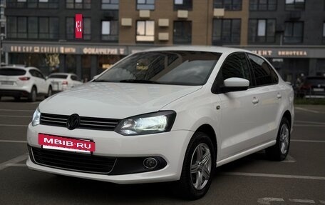 Volkswagen Polo VI (EU Market), 2013 год, 749 000 рублей, 2 фотография