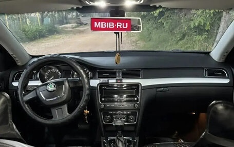 Skoda Superb III рестайлинг, 2009 год, 700 000 рублей, 3 фотография