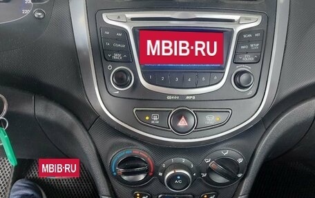 Hyundai Solaris II рестайлинг, 2016 год, 1 100 000 рублей, 12 фотография
