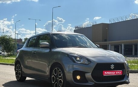Suzuki Swift V, 2022 год, 1 700 000 рублей, 1 фотография