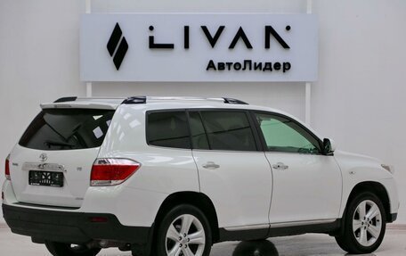 Toyota Highlander III, 2012 год, 1 685 000 рублей, 4 фотография