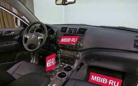 Toyota Highlander III, 2012 год, 1 685 000 рублей, 5 фотография