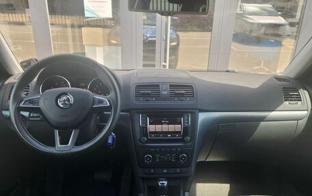 Skoda Yeti I рестайлинг, 2015 год, 1 390 000 рублей, 18 фотография