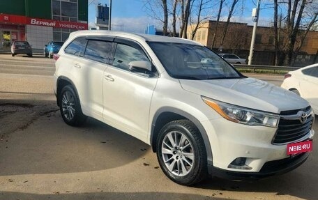 Toyota Highlander III, 2015 год, 2 550 000 рублей, 3 фотография