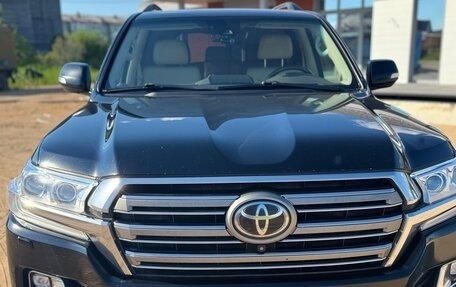 Toyota Land Cruiser 200, 2019 год, 5 400 000 рублей, 9 фотография
