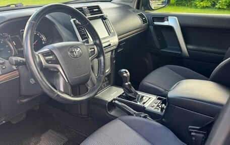 Toyota Land Cruiser Prado 150 рестайлинг 2, 2017 год, 4 450 000 рублей, 5 фотография