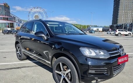 Volkswagen Touareg III, 2011 год, 1 900 000 рублей, 3 фотография