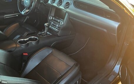 Ford Mustang VI рестайлинг, 2019 год, 3 400 000 рублей, 6 фотография