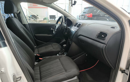 Volkswagen Polo VI (EU Market), 2018 год, 1 050 000 рублей, 13 фотография