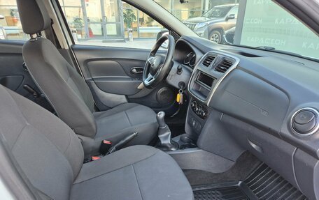 Renault Logan II, 2018 год, 775 000 рублей, 7 фотография