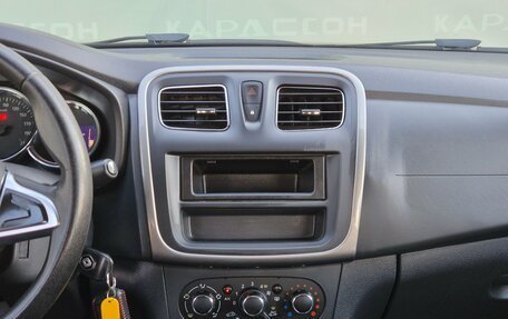 Renault Logan II, 2018 год, 775 000 рублей, 10 фотография