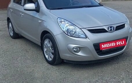 Hyundai i20 IB рестайлинг, 2010 год, 700 000 рублей, 2 фотография