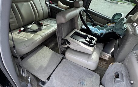 Chevrolet Suburban, 2000 год, 1 800 000 рублей, 21 фотография