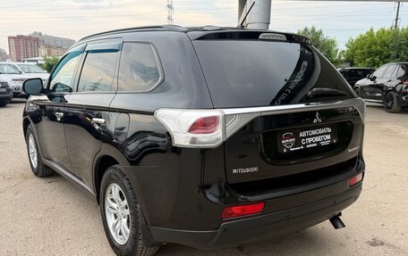 Mitsubishi Outlander III рестайлинг 3, 2013 год, 1 430 000 рублей, 7 фотография