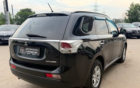 Mitsubishi Outlander III рестайлинг 3, 2013 год, 1 430 000 рублей, 8 фотография