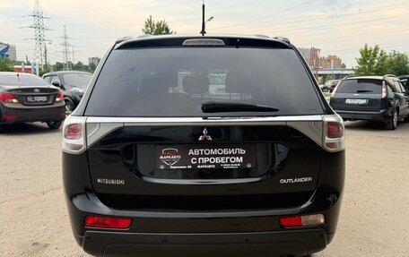Mitsubishi Outlander III рестайлинг 3, 2013 год, 1 430 000 рублей, 9 фотография